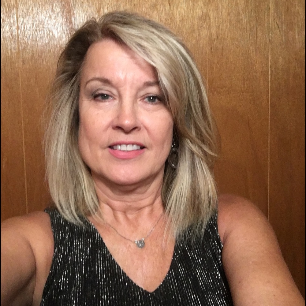 Meet your Posher, Ava